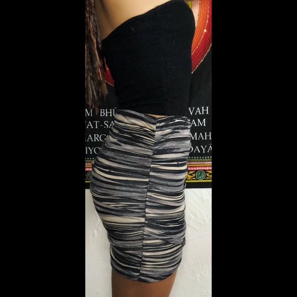 XS FREE PEOPLE Pencil Skirt - Picture 2 of 5